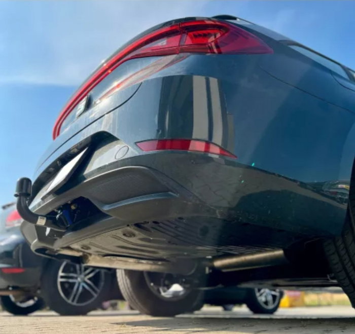Seat Leon ST combi dupa 2020 carlig de remorcare demontabil automat vertical marca Autohak [9]