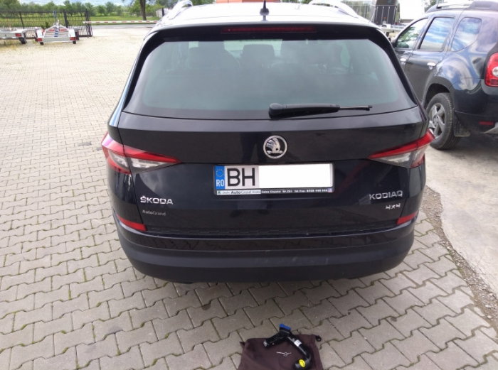 Skoda Kodiaq dupa 2017 carlig de remorcare demontabil automat vertical marca Autohak [4]