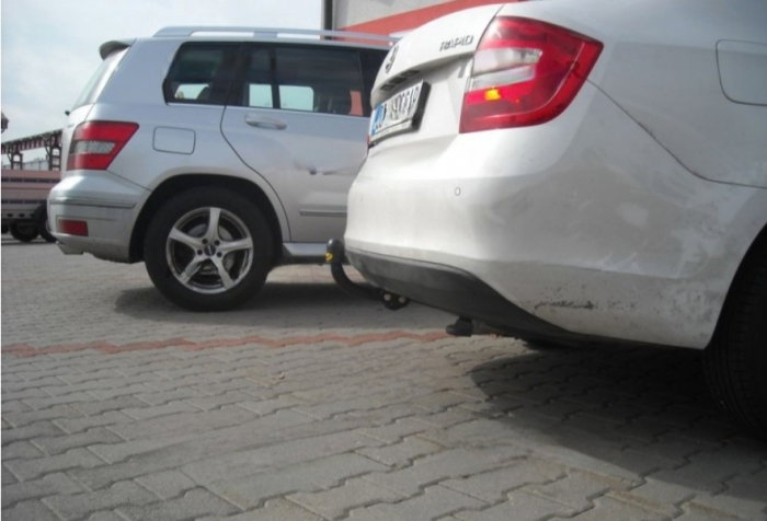 Carlig remorcare Skoda Rapid dupa 2012 marca Autohak [7]