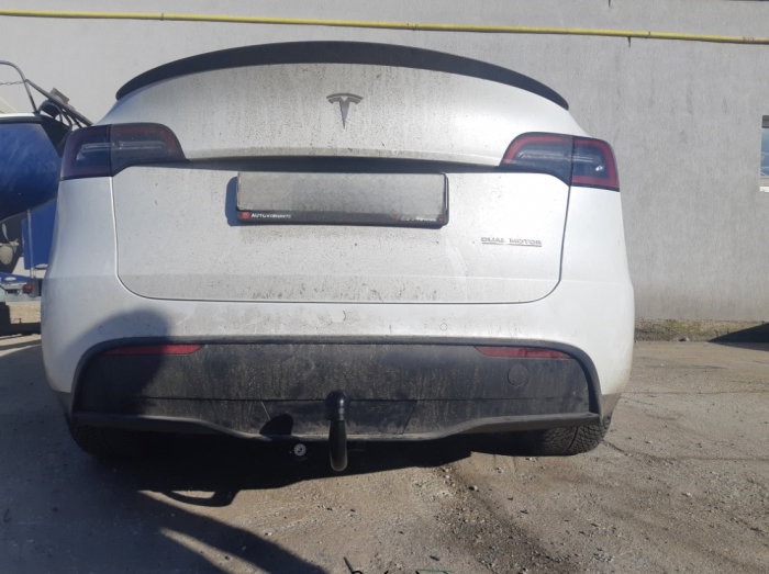 Carlig remorcare Tesla Model Y 5 usi 08/2021 - prezent marca Autohak [2]