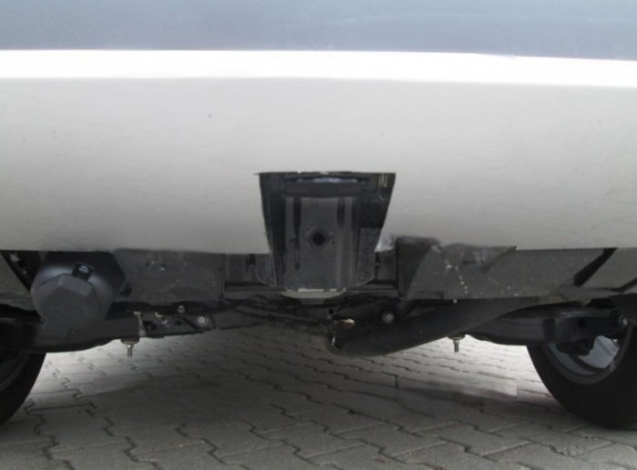 Toyota RAV 4 2016 - 2018 carlig de remorcare demontabil automat vertical marca Autohak [10]
