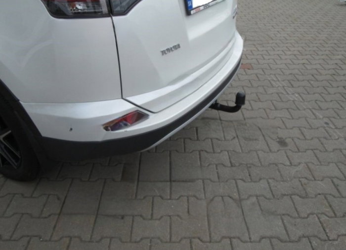 Toyota RAV 4 2016 - 2018 carlig de remorcare demontabil automat vertical marca Autohak [7]