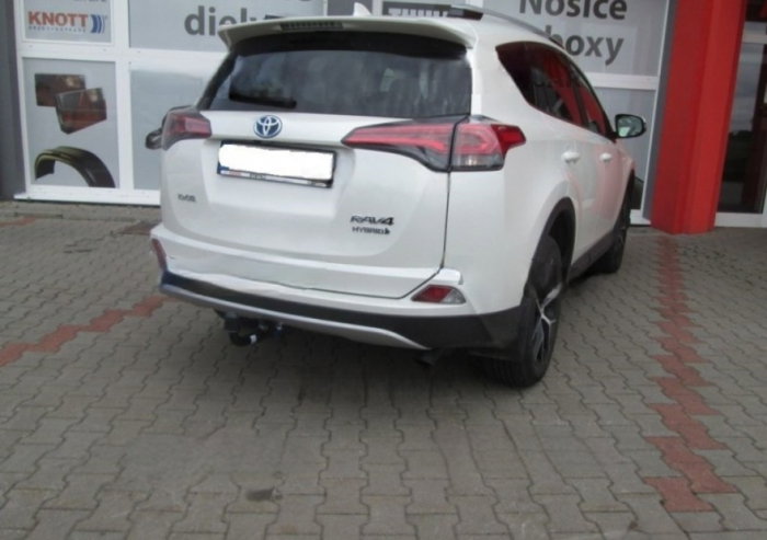 Toyota RAV 4 2016 - 2018 carlig de remorcare demontabil automat vertical marca Autohak [12]