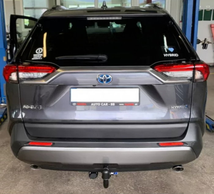 Toyota RAV 4 dupa 2019 carlig de remorcare demontabil automat vertical marca Autohak [4]