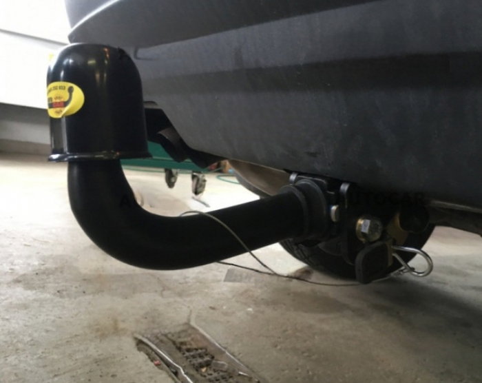 Volvo XC90 2002 - 04/2015 carlig de remorcare demontabil automat cu maneta marca Autohak [9]