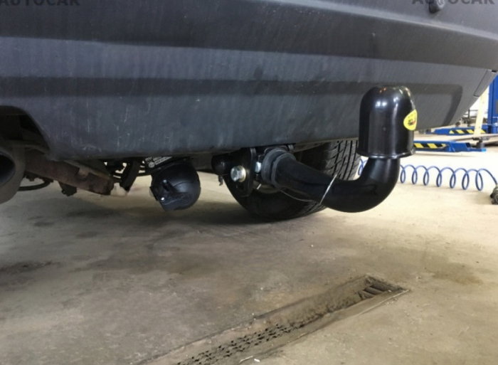 Volvo XC90 2002 - 04/2015 carlig de remorcare demontabil automat cu maneta marca Autohak [8]