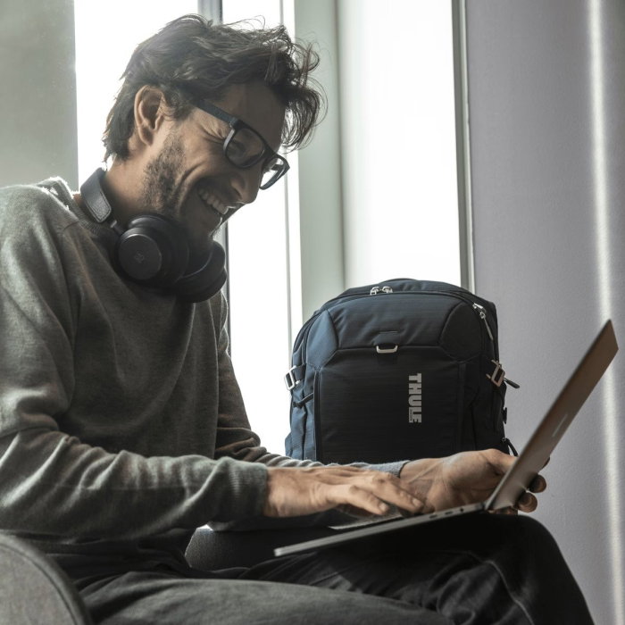 Rucsac urban cu compartiment laptop Thule Construct de 28L, Negru [5]