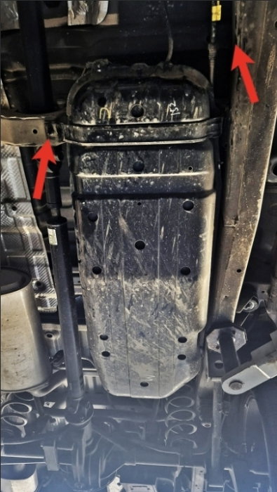 Scut metalic rezervor SsangYong Musso Grand [5]