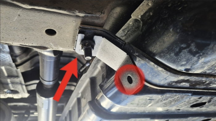 Scut metalic rezervor SsangYong Musso Grand [4]