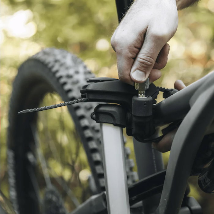 Suport pentru 3 biciclete Thule Epos 979100 cu prindere pe carligul de remorcare (13pini) [6]