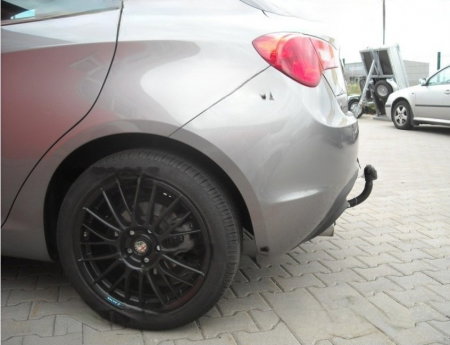 Alfa Romeo Giuletta dupa 04/2010 carlig de remorcare demontabil automat cu maneta marca Autohak [6]