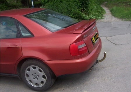 Audi A4 B5 1994 - 2000 carlig de remorcare demontabil automat cu maneta marca Autohak [3]