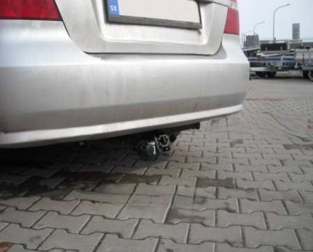 Chevrolet Aveo 4 usi 2006 - 2011 carlig de remorcare demontabil automat cu maneta marca Autohak [2]