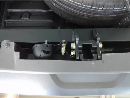Cârlig Remorcare AutoHak pentru Dacia Jogger 2022+ Vertical cu Cheie [7]