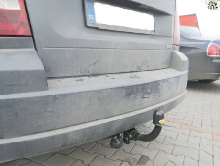 Dodge Caliber dupa 2006 carlig de remorcare demontabil automat cu maneta marca Autohak [1]
