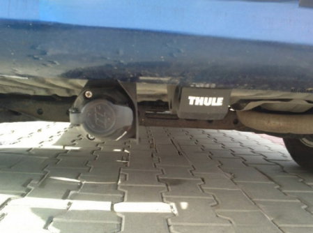 Dodge Grand Caravan dupa 2010 carlig de remorcare demontabil automat vertical marca Thule [4]