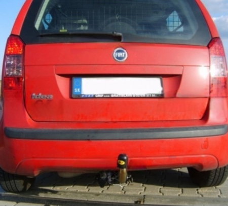 Fiat Idea dupa 2004 carlig de remorcare demontabil automat cu maneta marca Autohak [1]