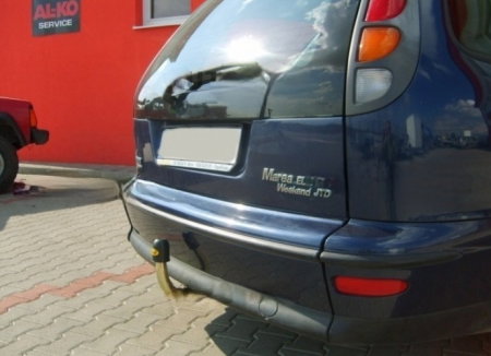 Fiat Marea Weekend dupa 1996 - 2002 carlig de remorcare demontabil automat cu maneta marca Autohak [3]