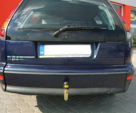 Fiat Marea Weekend dupa 1996 - 2002 carlig de remorcare demontabil automat cu maneta marca Autohak [1]