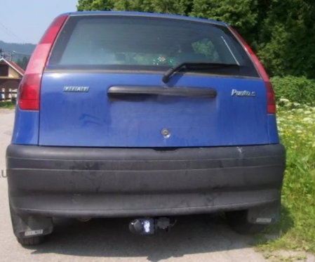 Fiat Punto 3/5 usi 1994 - 1999 carlig de remorcare demontabil automat cu maneta marca Autohak [1]