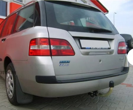 Fiat Stilo Multivagon 2003 - 2008 carlig de remorcare demontabil automat cu maneta marca Autohak [3]