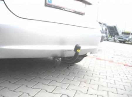 Carlig remorcare Honda FR-V dupa 2005 marca Autohak [4]