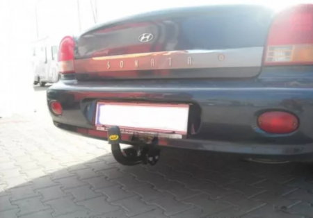 Carlig remorcare Hyundai Sonata 4 usi 2001 - 2004 marca Autohak [1]