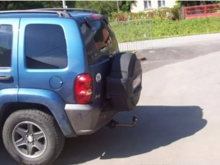 Carlig remorcare Jeep Cherokee KJ 2001-2007 marca Autohak jp02s [5]