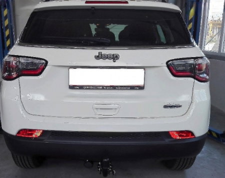 Jeep Compass dupa 2016 carlig de remorcare demontabil automat cu maneta marca Autohak [4]