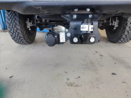 Jeep Gladiator pickup dupa 10/2019 carlig de remorcare [5]