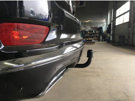 Jeep Grand Cherokee dupa 2011 carlig de remorcare demontabil automat vertical marca Autohak [5]