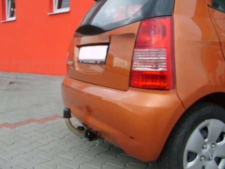 Kia Picanto dupa 2011 carlig de remorcare demontabil automat cu maneta marca Autohak [1]