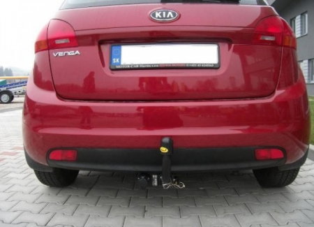 Kia Venga dupa 2009 carlig de remorcare demontabil automat cu maneta marca Autohak [2]