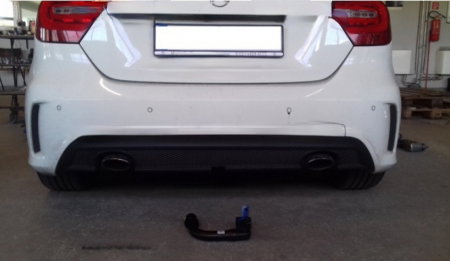 Mercedes A Class (W176) 2012 - 2018 carlig de remorcare demontabil automat vertical marca Autohak [7]