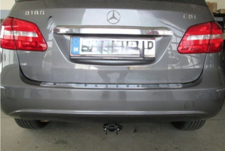 Mercedes B Class (W246) 2011 - 2019 carlig de remorcare demontabil automat cu maneta marca Autohak [4]