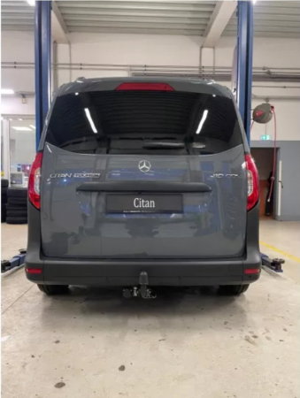 Mercedes Citan 07/2021 - prezent carlig de remorcare demontabil automat cu maneta [1]
