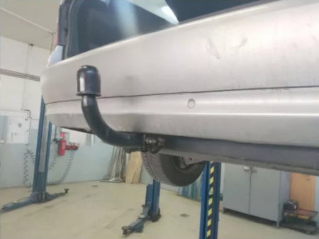 Carlig remorcare Mercedes E Class W211 combi 2003-2008 marca Autohak [2]