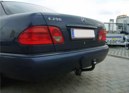 Carlig remorcare Mercedes E Class W210 berlina 1995-2002 marca Autohak [1]