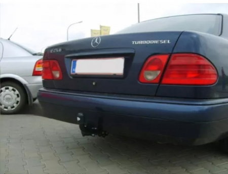 Carlig remorcare Mercedes E Class W210 berlina 1995-2002 marca Autohak [3]