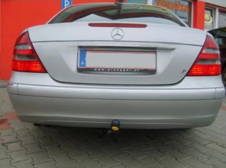 Carlig remorcare Mercedes E Class W211 berlina 2002-2008 marca Autohak [2]