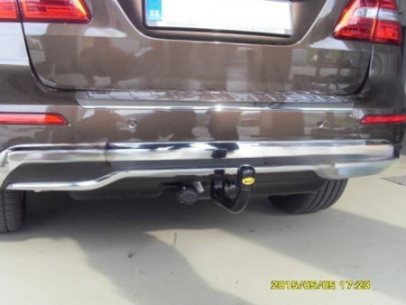 Mercedes M Class ML (W166) dupa 2011 carlig de remorcare demontabil automat vertical marca Autohak [20]