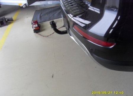 Mercedes M Class ML (W166) dupa 2011 carlig de remorcare demontabil automat vertical marca Autohak [12]