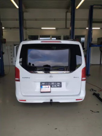 Mercedes Viano W447 van 2014 - prezent carlig de remorcare demontabil automat vertical [1]