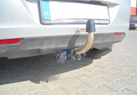 Opel Astra J htb 2009 - 2015 carlig de remorcare demontabil automat cu maneta marca Autohak [3]