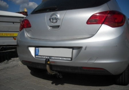 Opel Astra J htb 2009 - 2015 carlig de remorcare demontabil automat cu maneta marca Autohak [5]