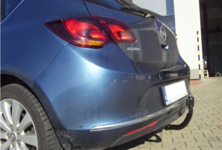 Opel Astra J htb 2009 - 2015 carlig de remorcare demontabil automat vertical marca Autohak [3]