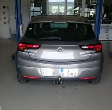 Opel Astra K htb 2015 - 2021 carlig de remorcare demontabil automat cu maneta marca Autohak [2]