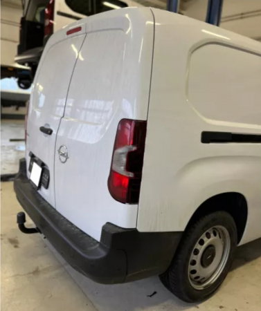 Opel Combo dupa 2018 carlig de remorcare demontabil automat cu maneta marca Autohak [5]