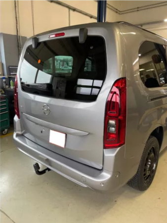 Opel Combo LONG dupa 2018 carlig de remorcare demontabil automat vertical marca Autohak [4]