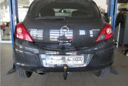 Opel Corsa D 2006 - 2019 carlig de remorcare demontabil automat vertical marca Autohak [3]